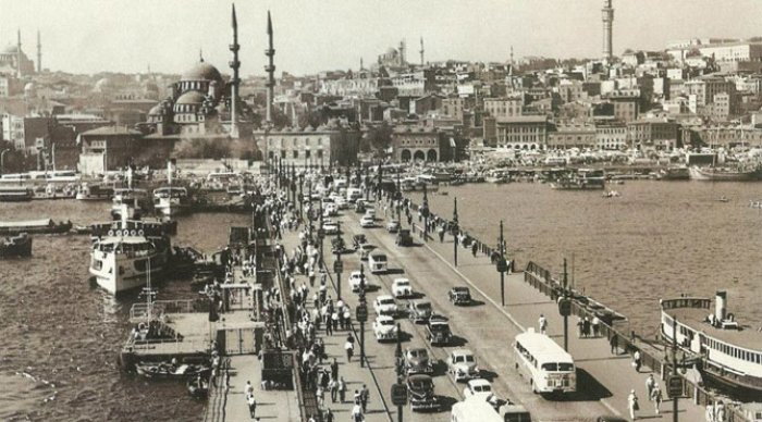 Tarihi fotoğraflarla İstanbul'un yapıları