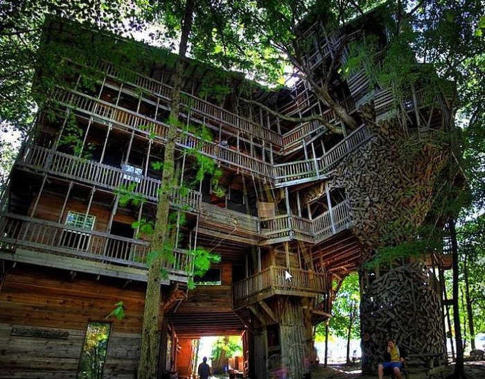 Dünyadaki en ilginç Ağaç Evler