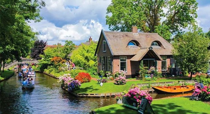 Hollanda'nın Rüya Kasabası: Giethoorn