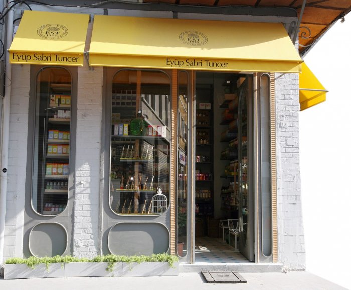 Eyüp Sabri Tuncer İstanbul’daki ilk mağazasını Karaköy’de açtı!
