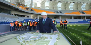 Kadir Topbaş Başakşehir Stadyumunu inceledi