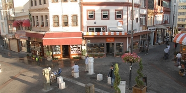Tarihi Kadıköy Çarşısı esnafını kira yasası bitirdi