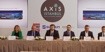 Axis İstanbul'da açılış heyecanı