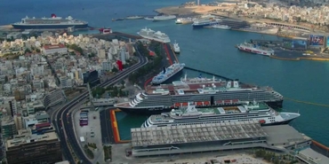 Yunanistan'ın dev limanı Çinlilere satıldı