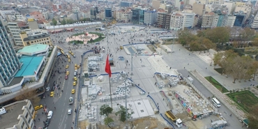 Taksim Camii'ne doğru